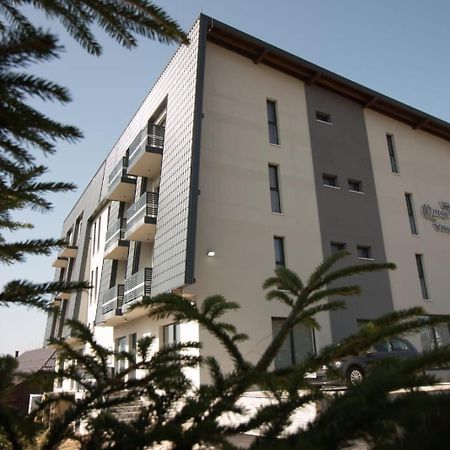 Aparthotel "Queen Zina" Влашич Екстериор снимка